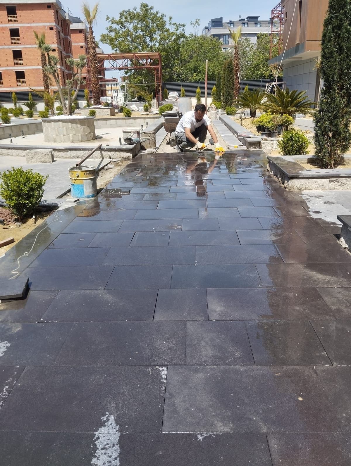 Peyzaj granit plaka döşeme