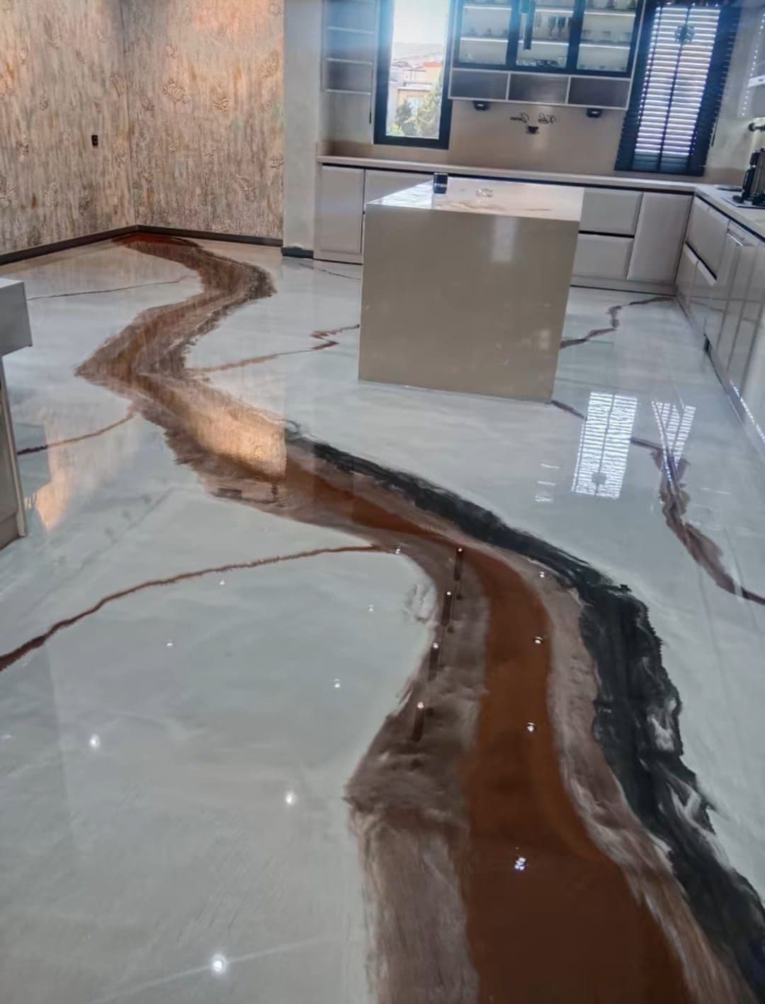 Epoksi zemin uygulaması