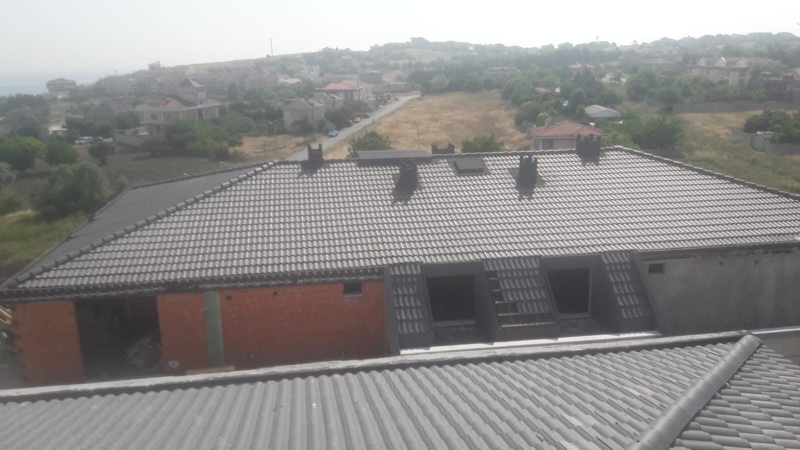 Kiremit çatı yapımı ve çatı penceresi